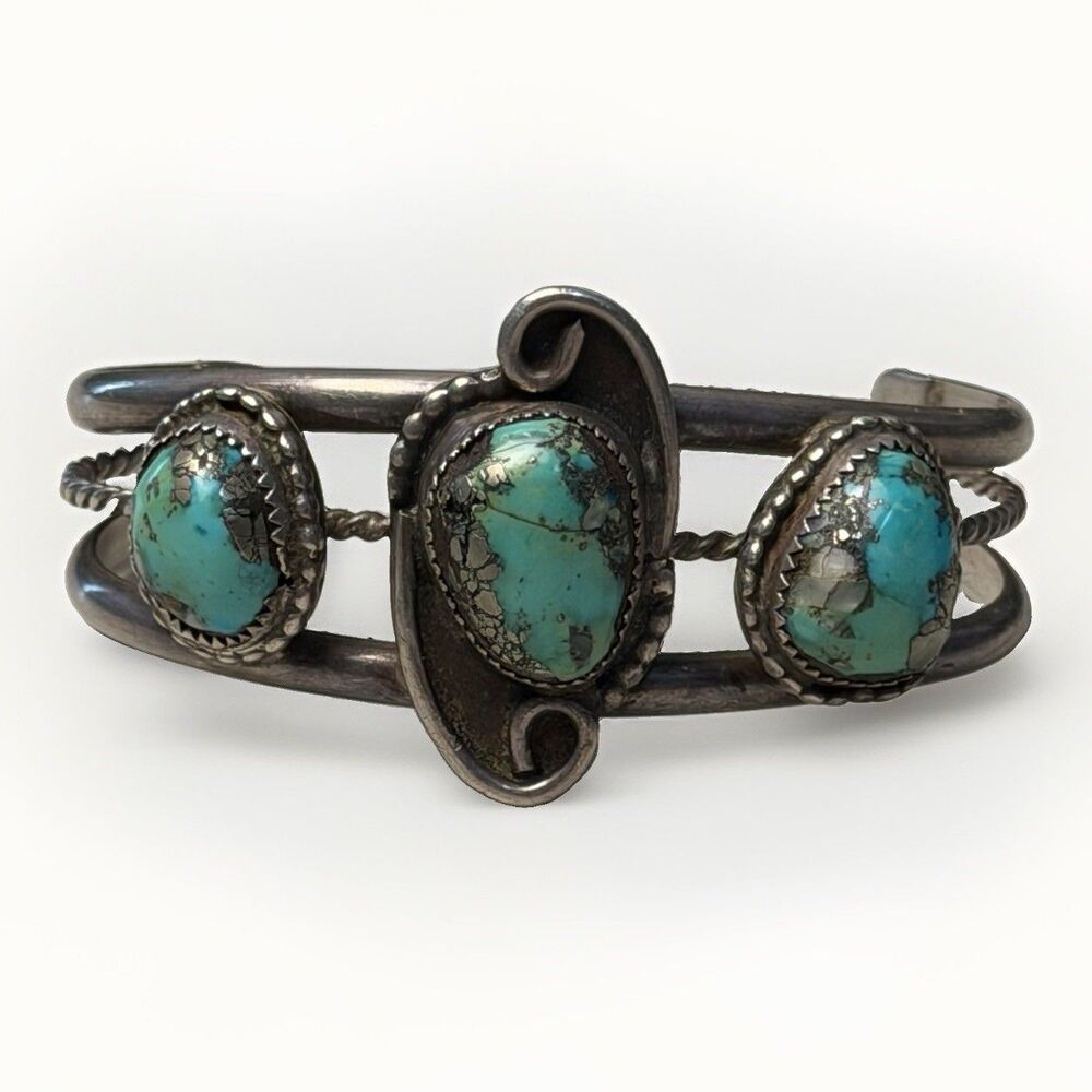 Stunning Vintage Native American 3 Turquoise Stone Cuff 925 Sterling
